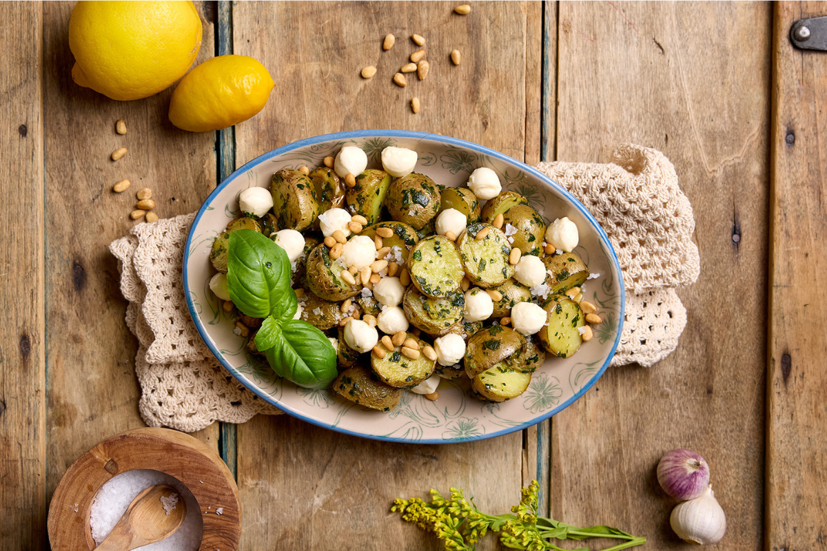 Bakað smælki með pestó og mozzarella perlum