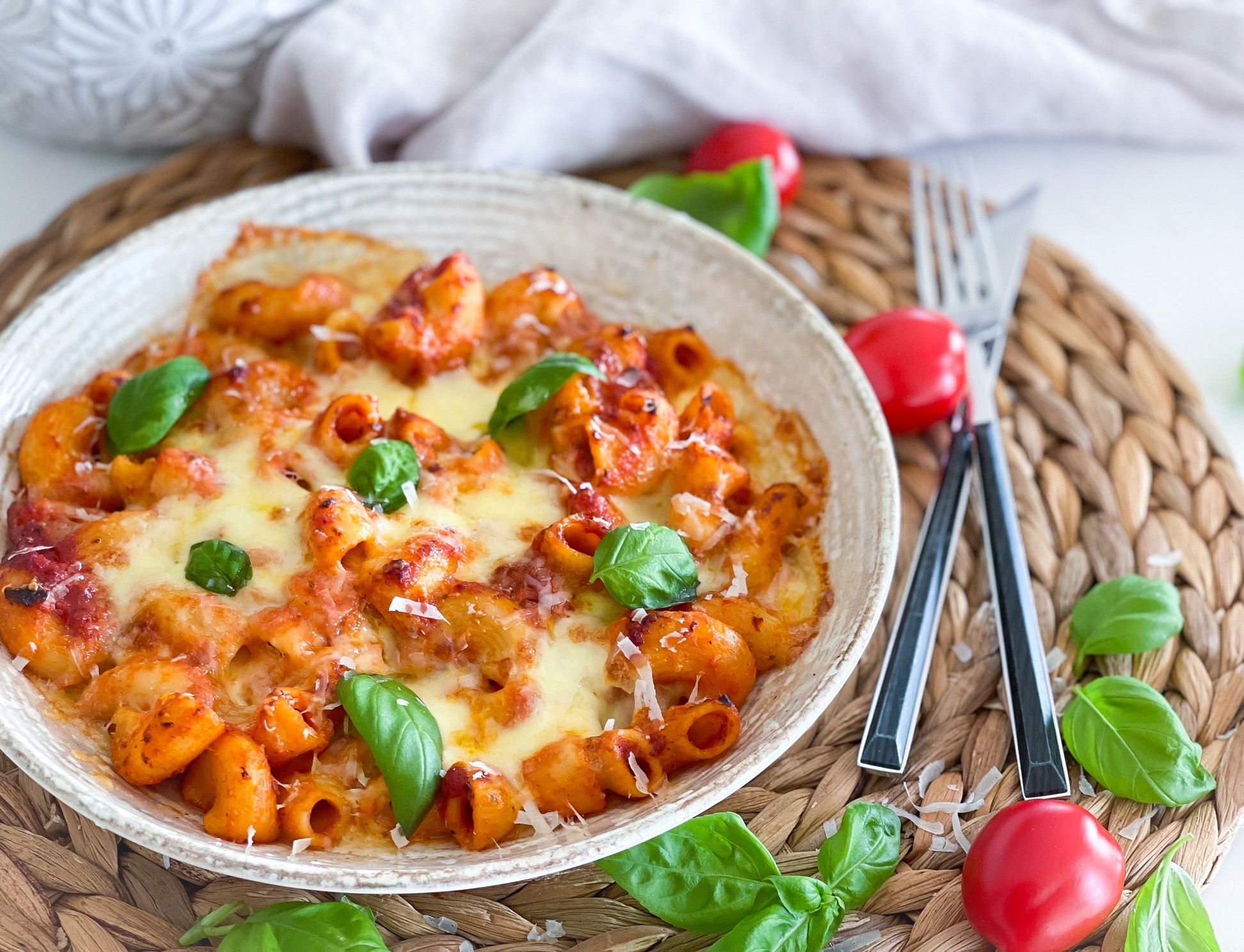 Bakað tómatpasta með mozzarellakúlum