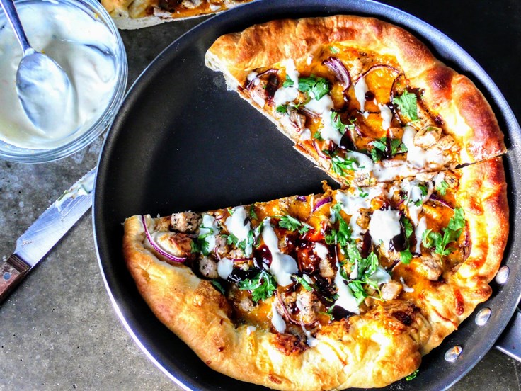 Föstudagur – BBQ pönnupizza með kjúklingi og appelsínusósu