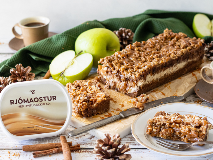 Bökuð ostakaka með eplum og karamellu