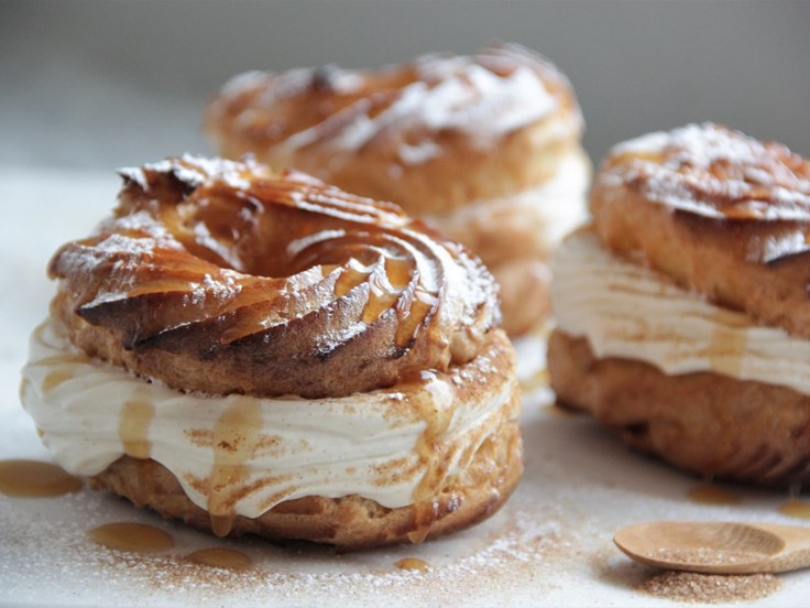 Bollur með creme brulée rjóma og karamellu