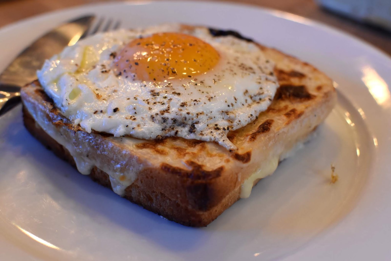 Croque madame með bechamélsósu