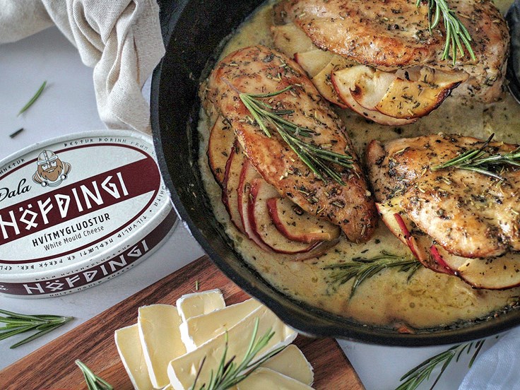 Föstudagur – Fylltar kjúklingabringur með eplum og Dala Höfðingja