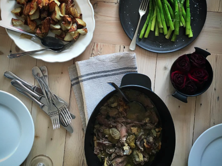 Laugardagur – Hægeldað lamb með þistilhjörtum og parmesanosti