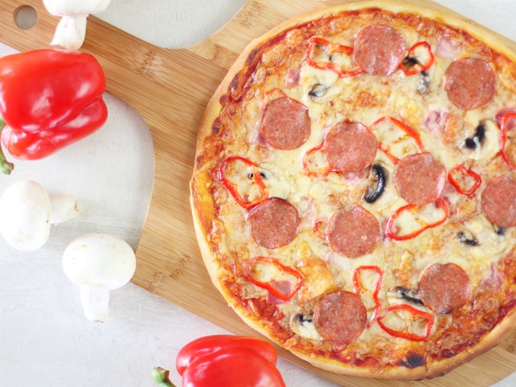 Föstudagur - Pizza með skinku og pepperóní