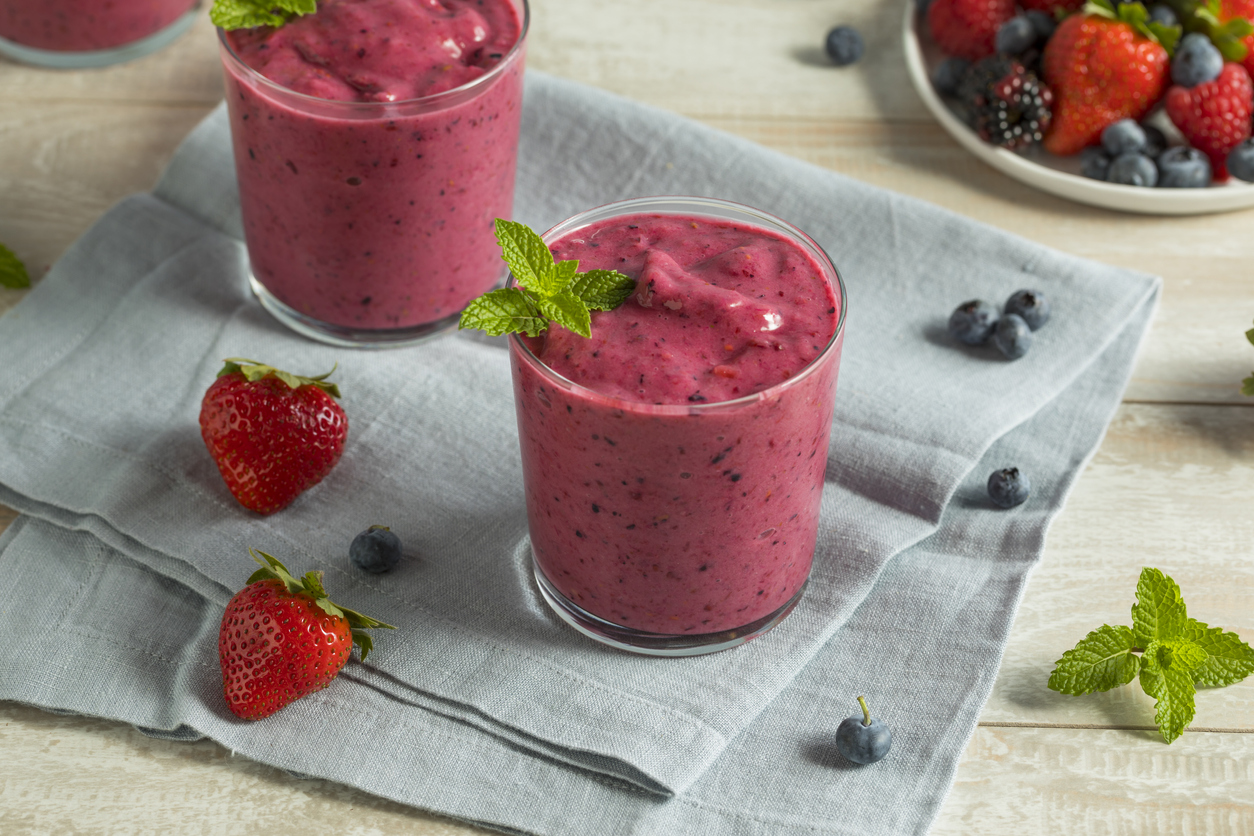 KEA skyr boost með berjum og chia fræjum