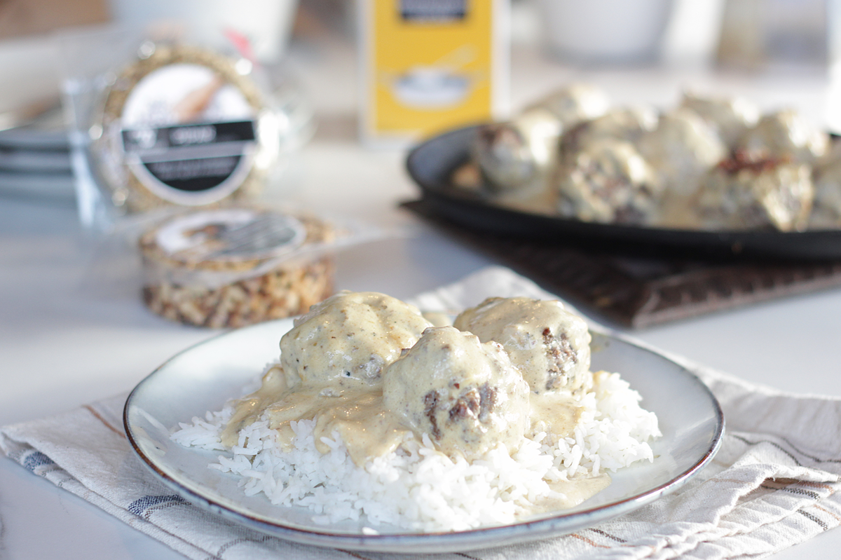 Kjötbollur með kryddostasósu