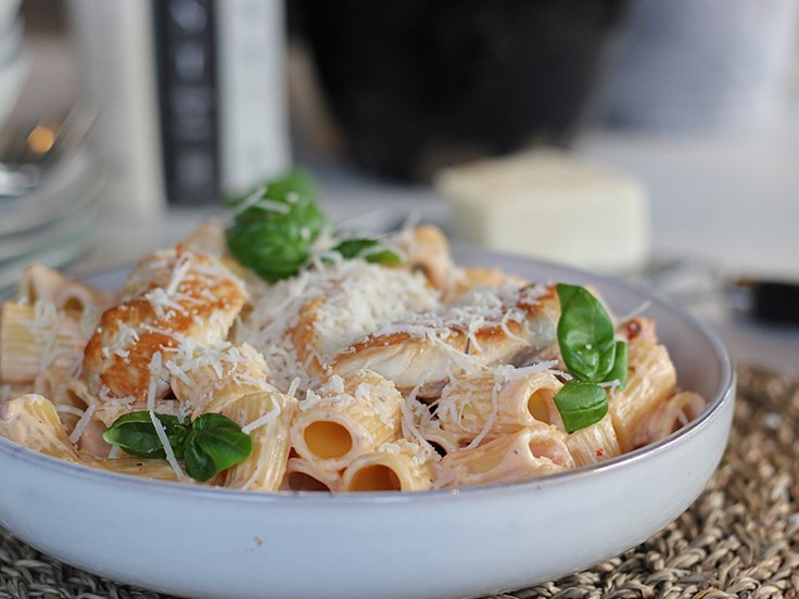 Þriðjudagur – Kjúklingapasta með krydduðum rjómaostum