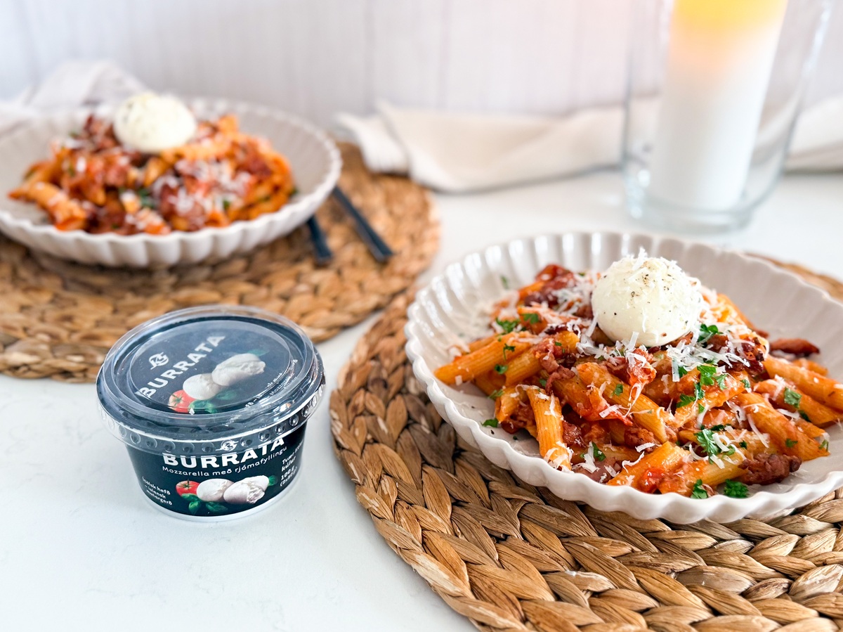 Miðvikudagur - Pastaréttur með bragðmikilli beikonsósu og burrata