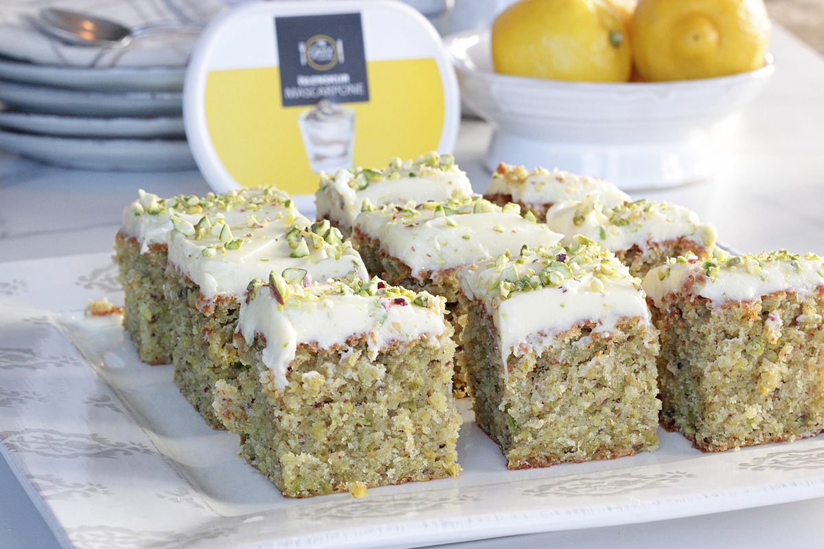 Pistasíu- og sítrónukaka með mascarpone kremi