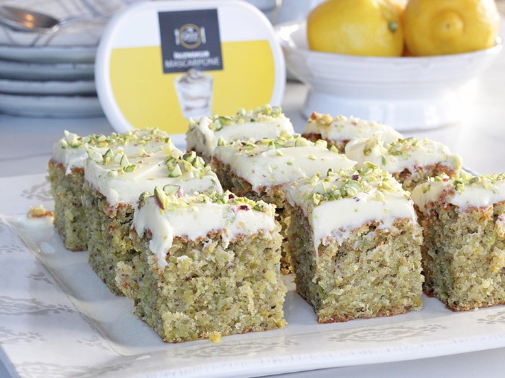 Laugardagur – Pistasíu- og sítrónukaka með mascarpone kremi