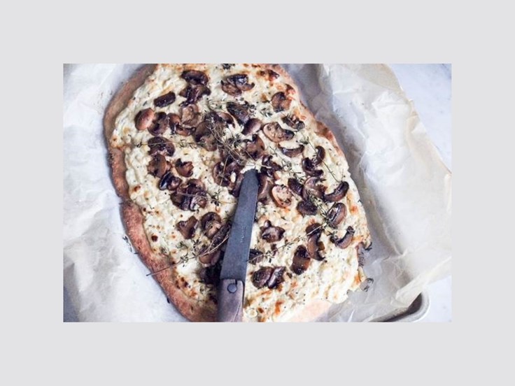 Föstudagur - Pizza með villisveppa- og hvítlauksosti