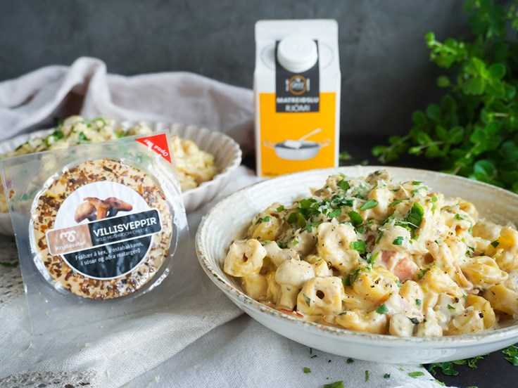 Fimmtudagur – Tortellini með skinku, sveppum og ostasósu